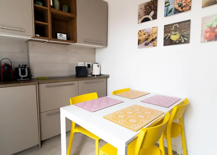 Centro - Calvi - Moderno Con 2 Apartament *